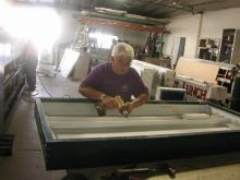 Single face aluminum Standard cabinet illuminated with fluorescent lamps